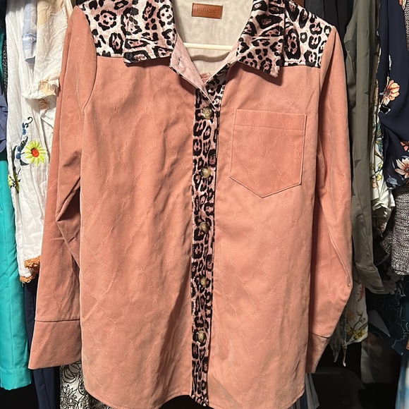 Tops - Umgee NWOT 🩷